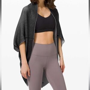 Lululemon Exaltation Wrap Black / Stargaze OS